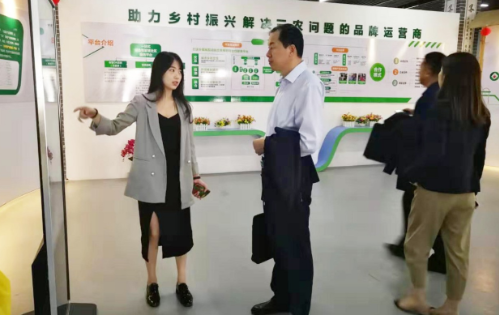 陪同政府園區(qū)對接考察品牌特色文化旅游集團投資選址項目，構建多元產業(yè)發(fā)展新模式