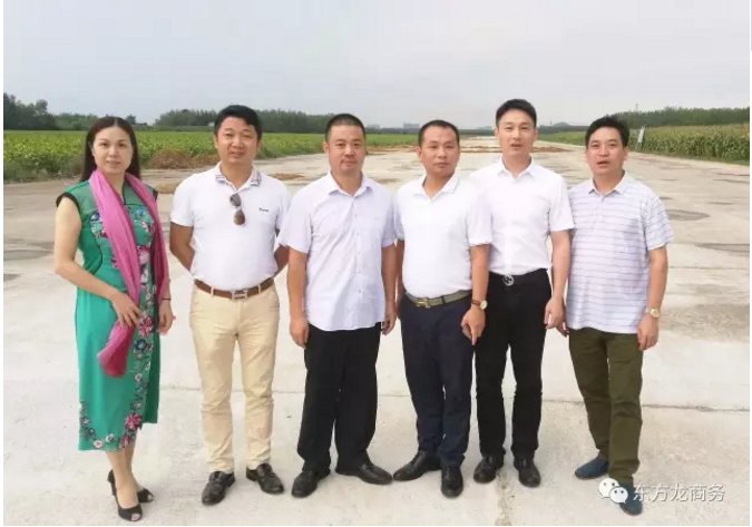 陪同航空產業基地投資選址項目方考察湖北石首市，簽訂投資合作意向協議