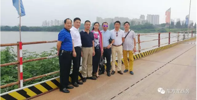陪同航空產業基地投資選址項目方考察湖北石首市，簽訂投資合作意向協議